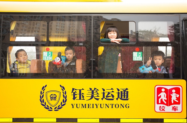 校车风采1