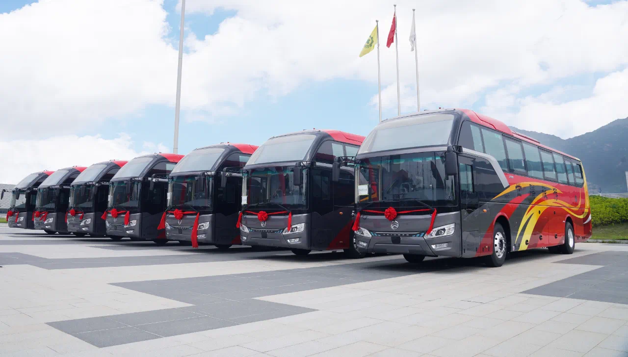 批量豪华客车交付包头！